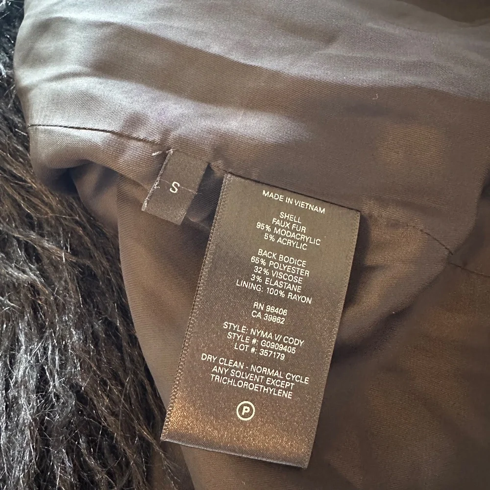 Theory Nyma Shaggy Long Vest in Black Faux Fur | Size Small - Picture 7 of 9